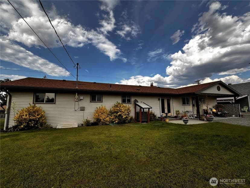 Property photo for 246 E First Street E, Tonasket photo 7