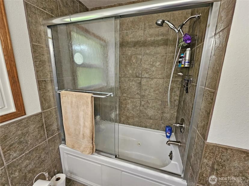 Property photo for 902 Duffy Street, Centralia photo 19