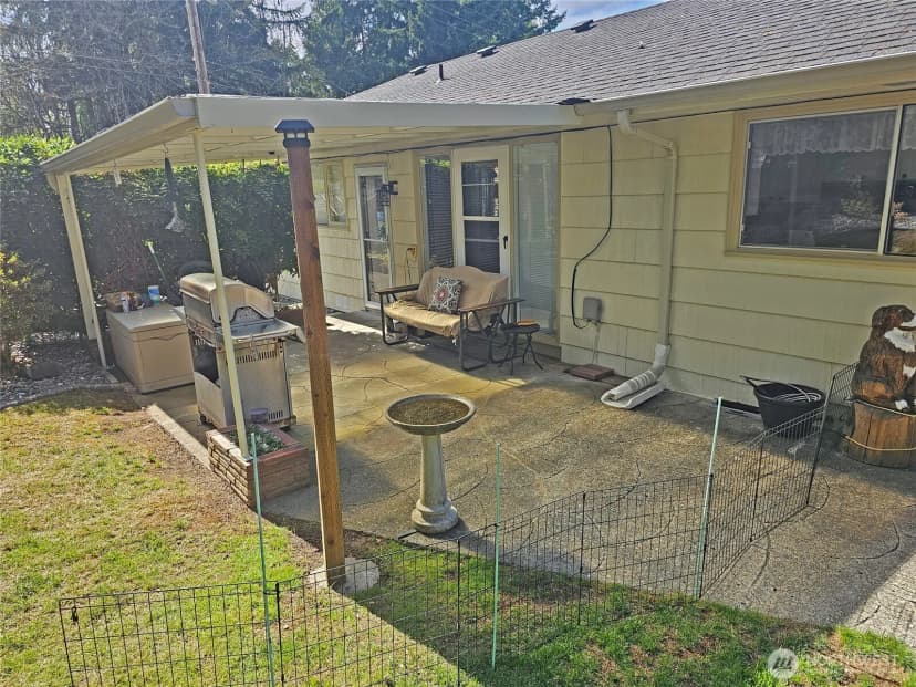 Property photo for 902 Duffy Street, Centralia photo 38