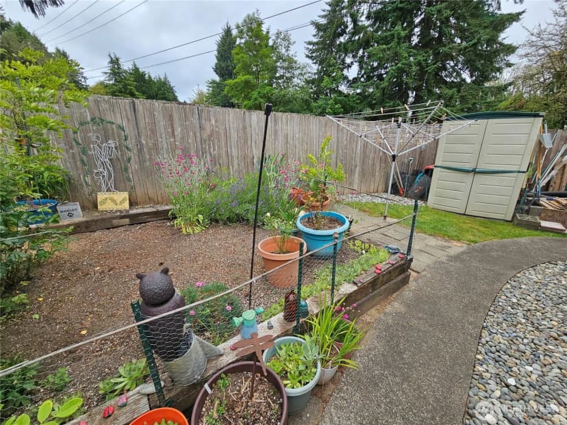 Property photo for 902 Duffy Street, Centralia photo 36
