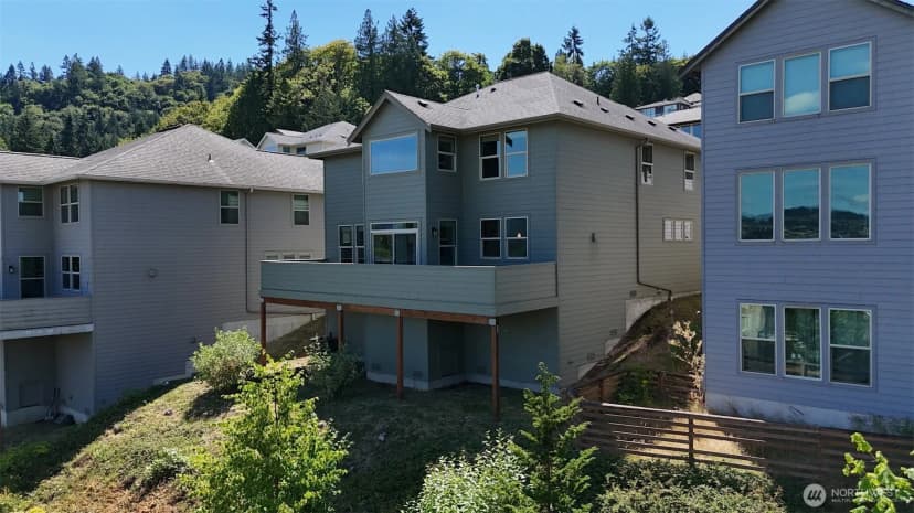 Property photo for 2696 Nw Pine Cone Place, Issaquah photo 28