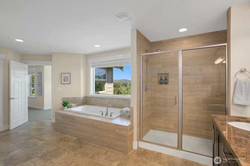 Property photo for 2696 Nw Pine Cone Place, Issaquah photo 16