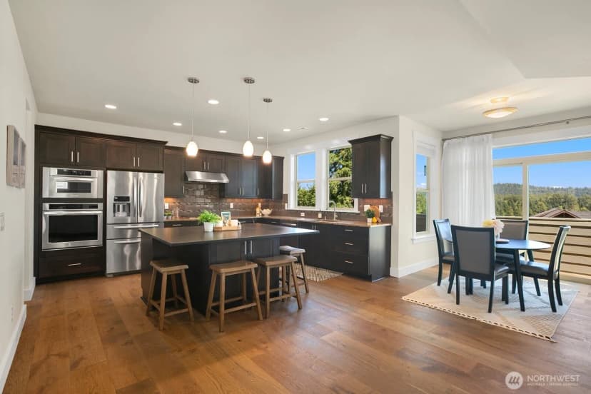 Property photo for 2696 Nw Pine Cone Place, Issaquah photo 6
