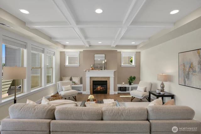 Property photo for 2696 Nw Pine Cone Place, Issaquah photo 3