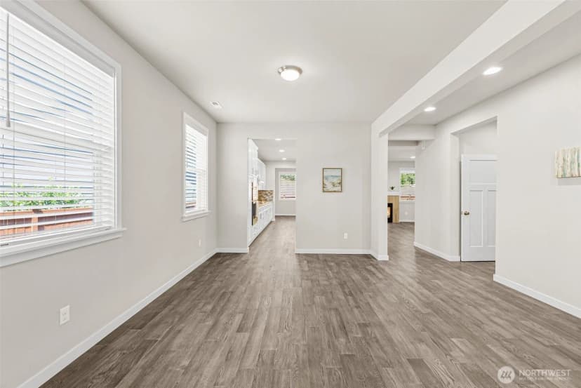 Property photo for 5704 Waldron Court Ne, Lacey photo 5