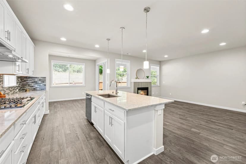 Property photo for 5704 Waldron Court Ne, Lacey photo 10