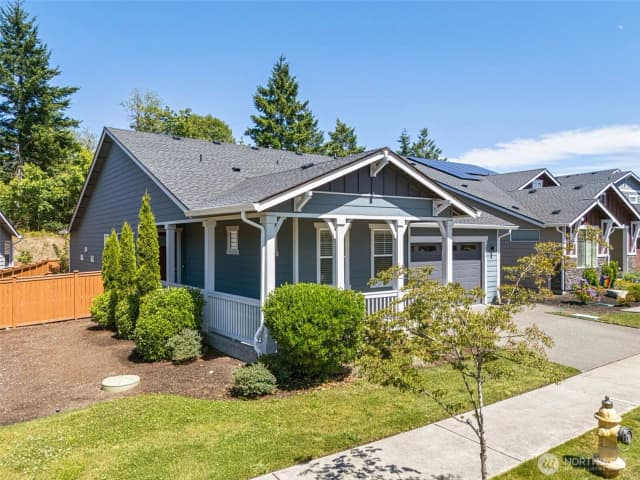 Property photo for 5704 Waldron Court Ne, Lacey photo 2