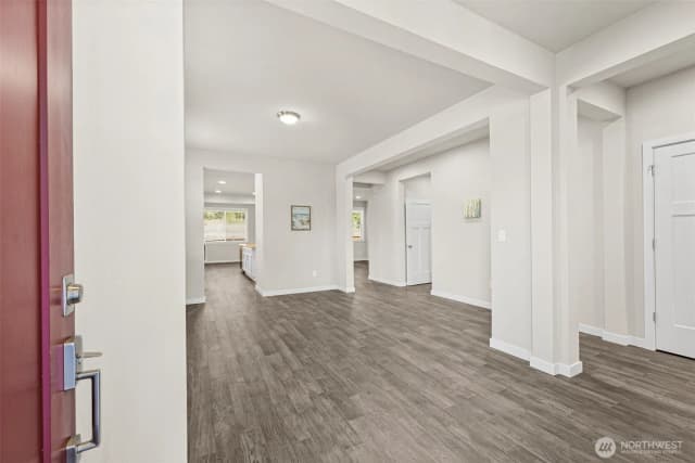 Property photo for 5704 Waldron Court Ne, Lacey photo 4