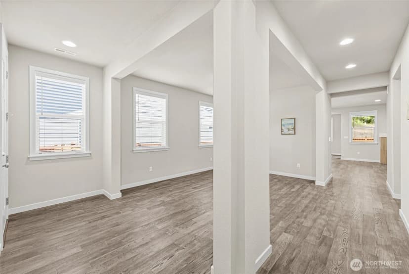 Property photo for 5704 Waldron Court Ne, Lacey photo 6