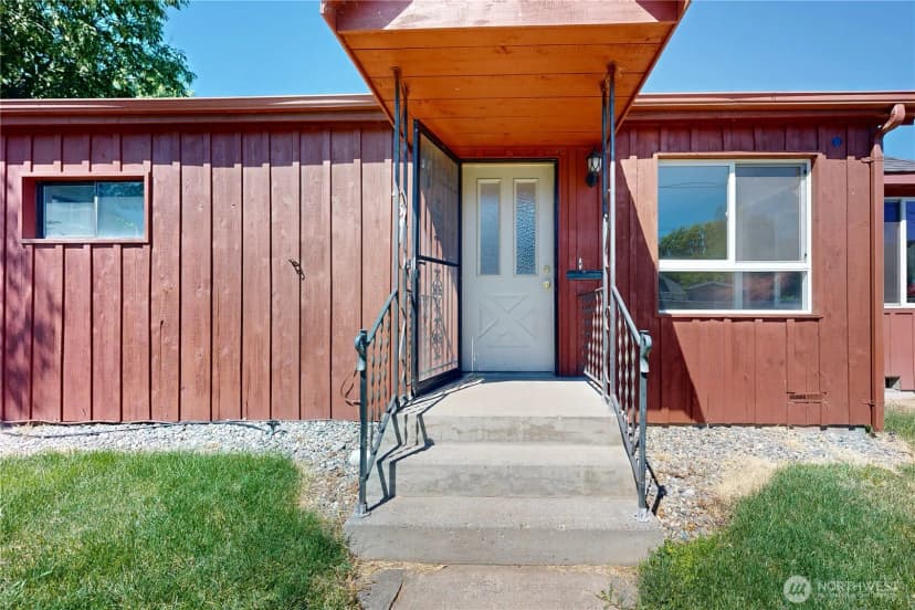 Property photo for 439 N 5th Street, Walla Walla photo 37