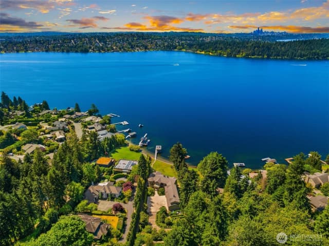 Property photo for Address withheld, Mercer Island photo 4