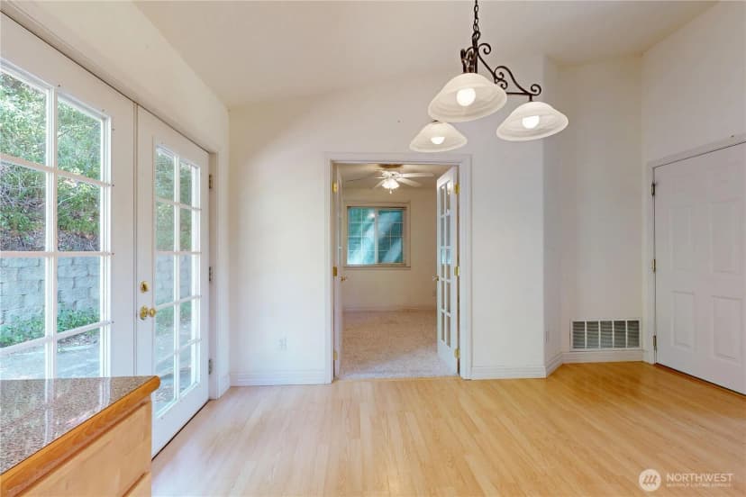 Property photo for 633 Se 6th Street, College Place photo 12