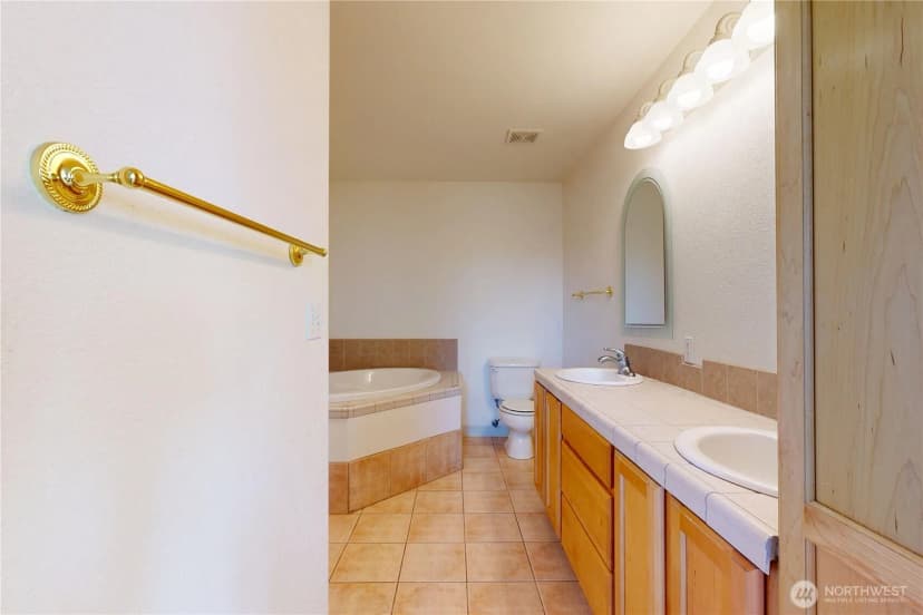 Property photo for 633 Se 6th Street, College Place photo 28