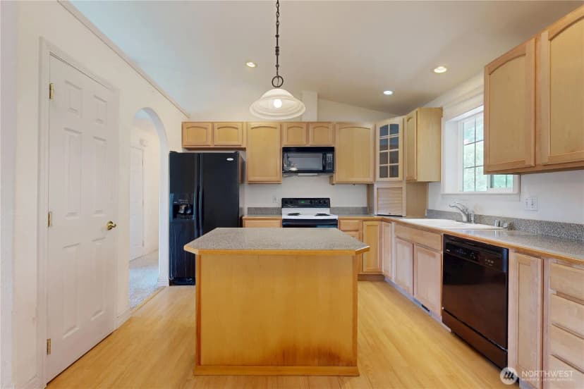 Property photo for 633 Se 6th Street, College Place photo 8