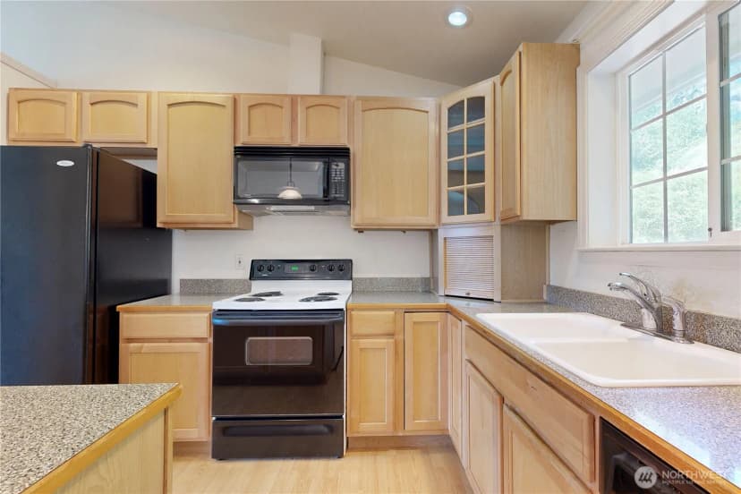 Property photo for 633 Se 6th Street, College Place photo 10