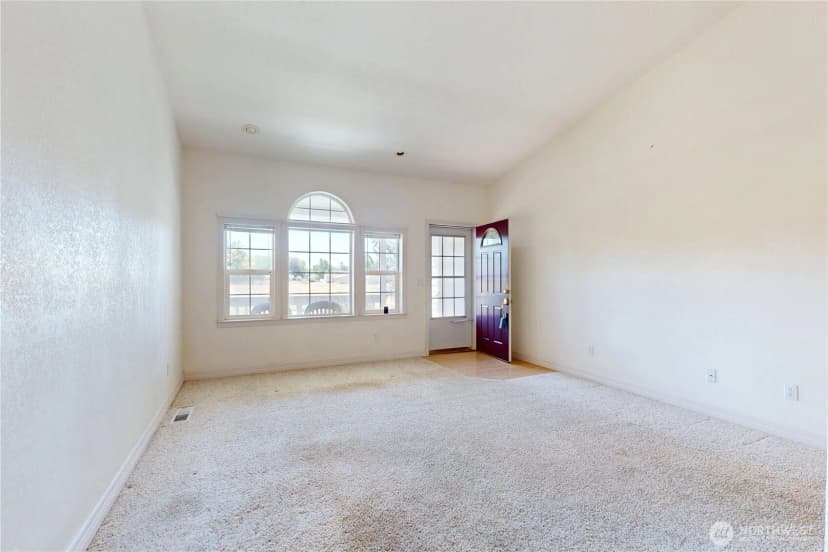 Property photo for 633 Se 6th Street, College Place photo 5