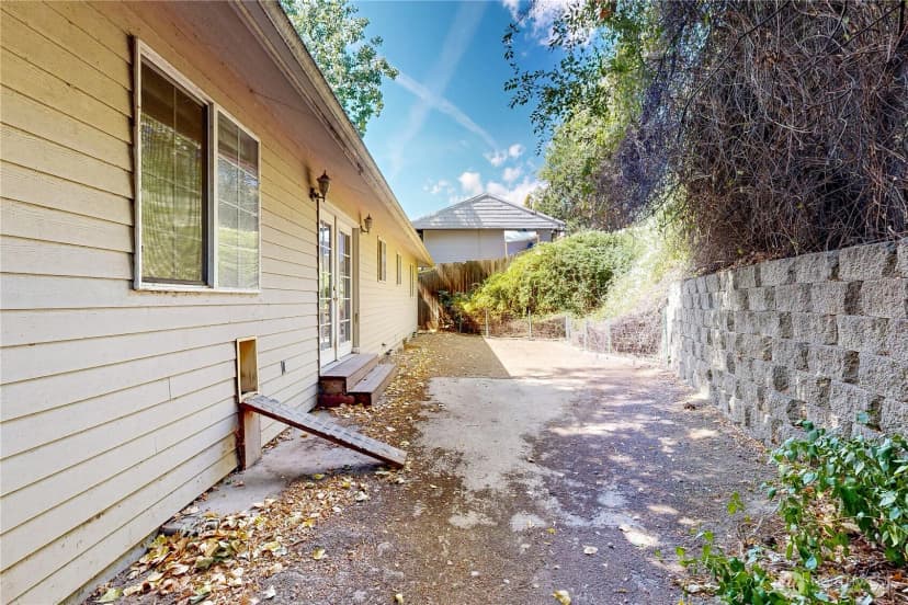 Property photo for 633 Se 6th Street, College Place photo 31