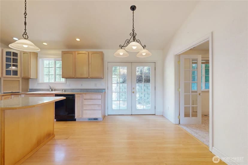 Property photo for 633 Se 6th Street, College Place photo 6