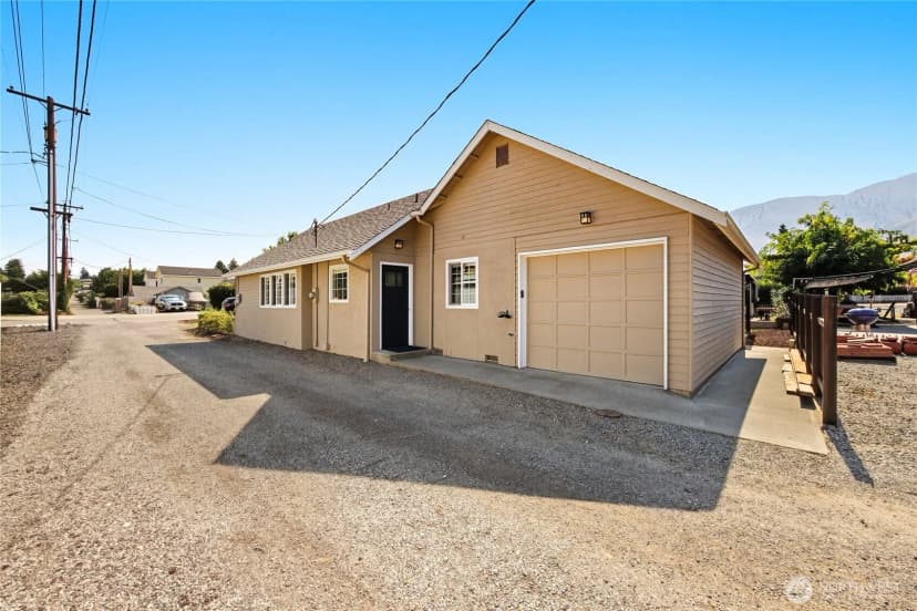Property photo for 214 S Bradley Street, Chelan photo 25
