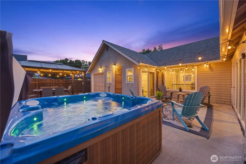 Property photo for 214 S Bradley Street, Chelan photo 2