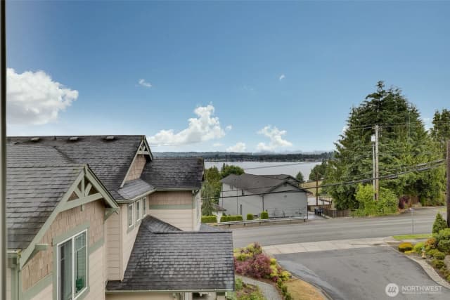 Property photo for 1227 93rd Drive Ne, Lake Stevens photo 3