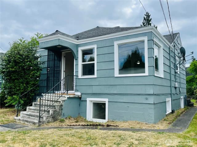 Property photo for 334 N Garden Ave Avenue, Renton