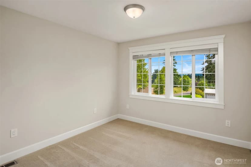 Property photo for 201 240th Street Sw, Bothell photo 31
