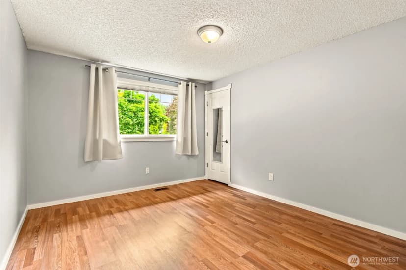 Property photo for 13838 101st Place Ne, Kirkland photo 17