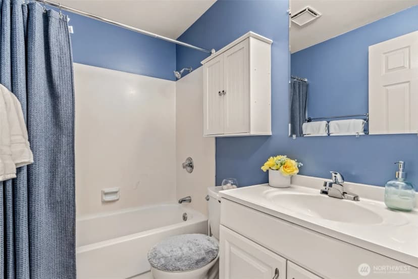 Property photo for 13838 101st Place Ne, Kirkland photo 16