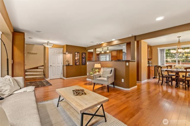Property photo for 13838 101st Place Ne, Kirkland photo 5