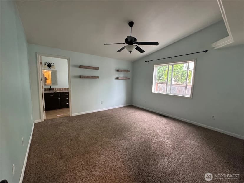 Property photo for 11028 124 Street Ct E, Puyallup photo 14