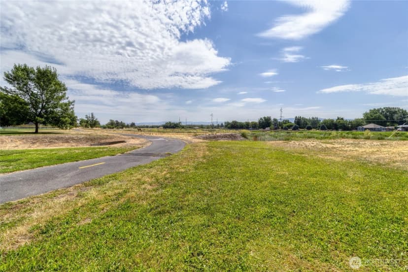 Property photo for 1665 Cambridge Drive, Walla Walla photo 28