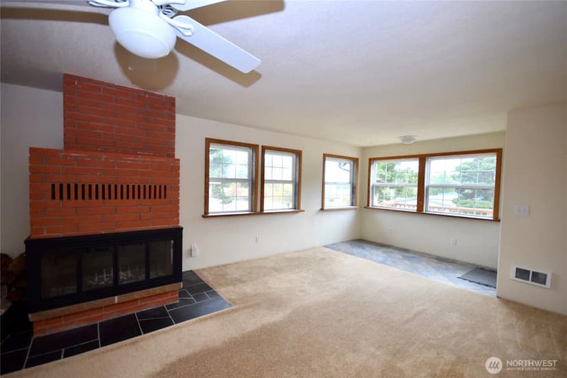 Property photo for 990 Madrona Way, Sequim photo 5