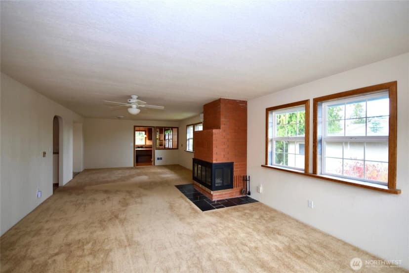Property photo for 990 Madrona Way, Sequim photo 4