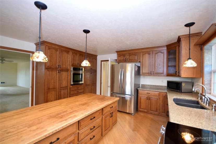 Property photo for 990 Madrona Way, Sequim photo 8