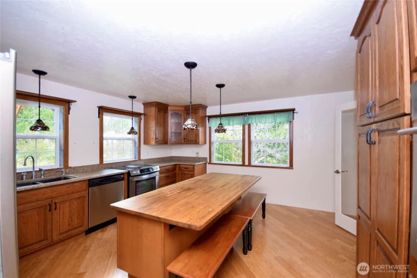 Property photo for 990 Madrona Way, Sequim photo 9