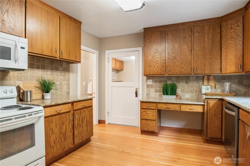 Property photo for 551 Fall Creek Road, Longview photo 9