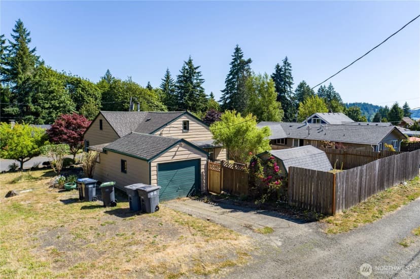Property photo for 1225 Bayview Avenue, Shelton photo 3