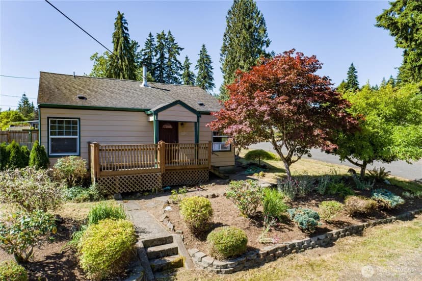 Property photo for 1225 Bayview Avenue, Shelton