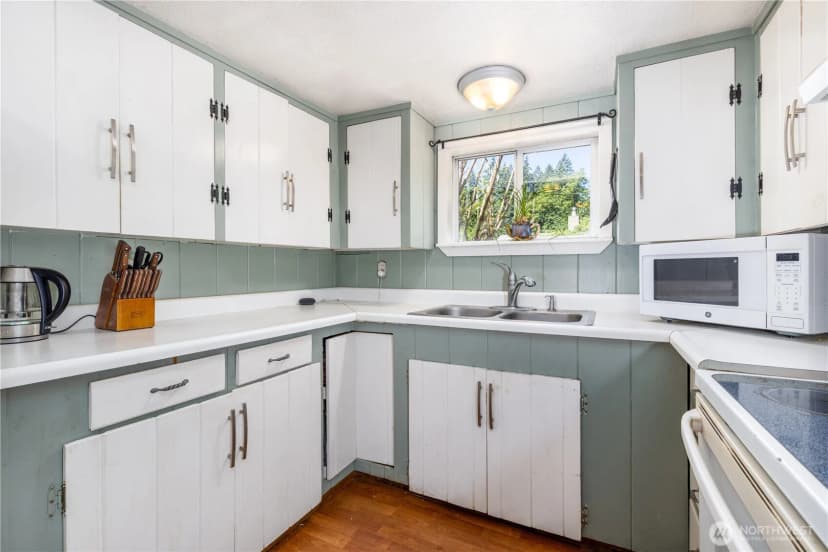 Property photo for 1225 Bayview Avenue, Shelton photo 4
