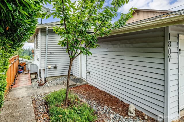 Property photo for 1807 E 3rd Street, Port Angeles photo 5