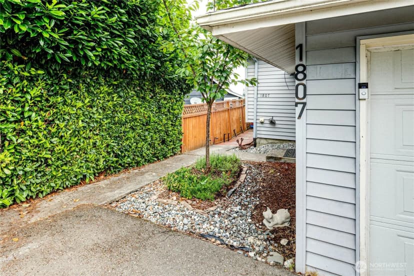 Property photo for 1807 E 3rd Street, Port Angeles photo 4