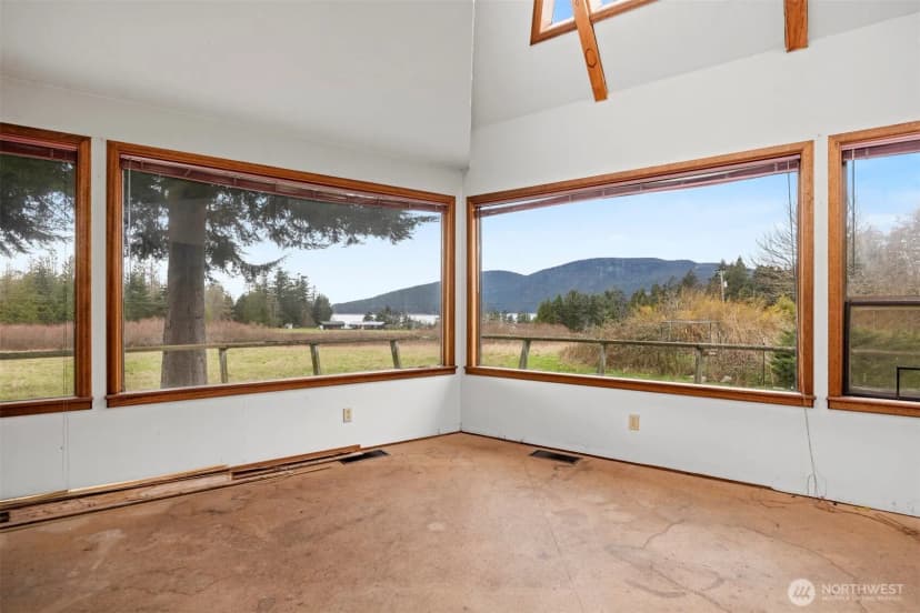 Property photo for 6571 West Shore Drive, Anacortes photo 25