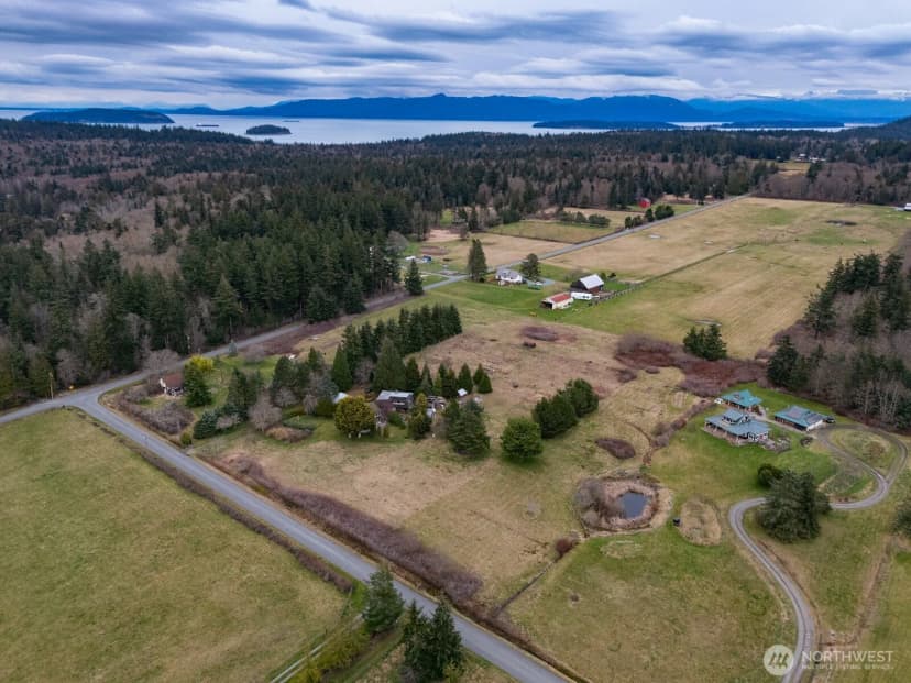 Property photo for 6571 West Shore Drive, Anacortes photo 12