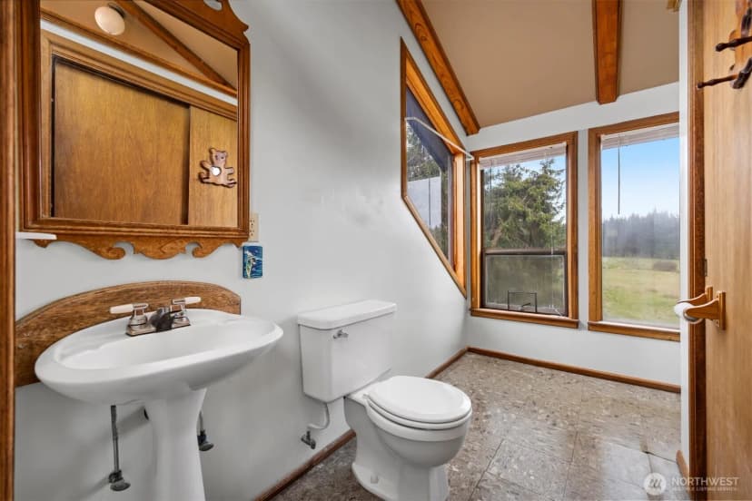 Property photo for 6571 West Shore Drive, Anacortes photo 31