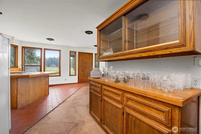 Property photo for 6571 West Shore Drive, Anacortes photo 19