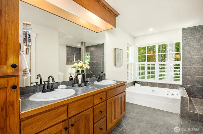 Property photo for 7703 Fletcher Bay Road Ne, Bainbridge Island photo 22