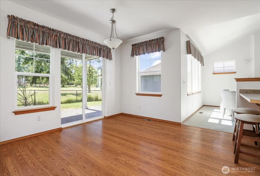 Property photo for 1341 Sw Xavier Drive, Oak Harbor photo 11