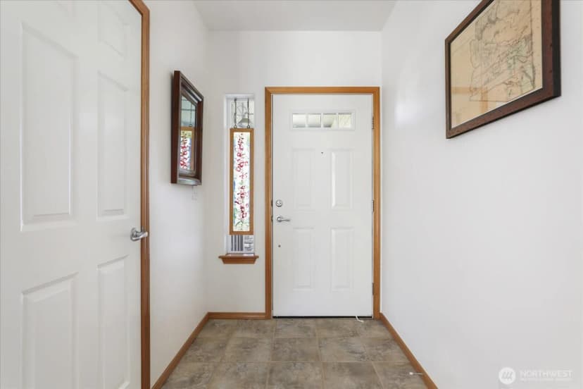 Property photo for 1341 Sw Xavier Drive, Oak Harbor photo 5