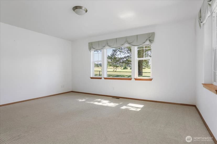 Property photo for 1341 Sw Xavier Drive, Oak Harbor photo 21